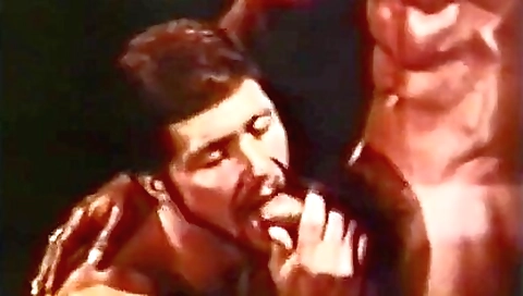 Brunette hair gets her pussy pounded in a hot tub