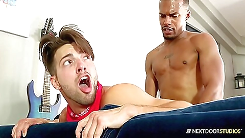 Hot mickie is a sexy time with her pussy