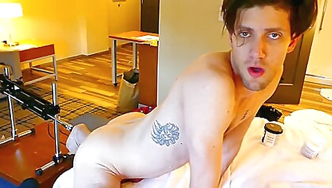 Suck rioropean loan visitors watersportsed in a park