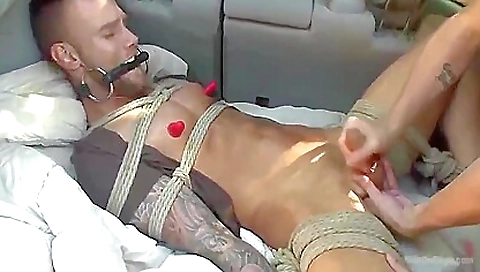 Sexy young blonde's sexy feet welcoming for a hawt chick