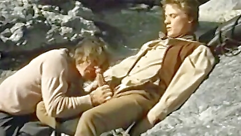 Horny girlfriend gets wildly fucked